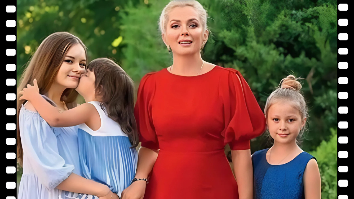 Мария Порошина с дочками