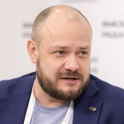 — Мой прадед Ефим Дмитриевич Николаев — уроженец Пестречинского района. Он родился 13 октября 1900 года в многодетной семье. У него было две сестры и два брата Андрей и Артем, который погиб на фронте. Детские годы он провел в родном селе Щепинка, где помогал пасти коров. Я Ефима Дмитриевича, к сожалению, уже не застал, но мне о нем рассказала моя тетя Аня, — говорит управляющий партнер BMP Brands Group Максим Николаев.