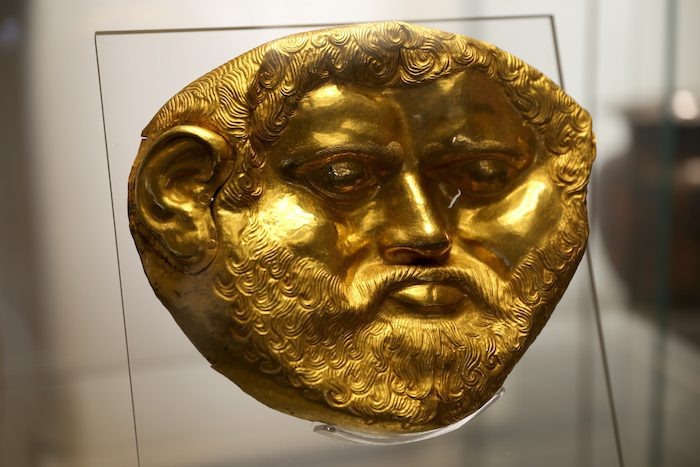 Золотая маска царя Тереса