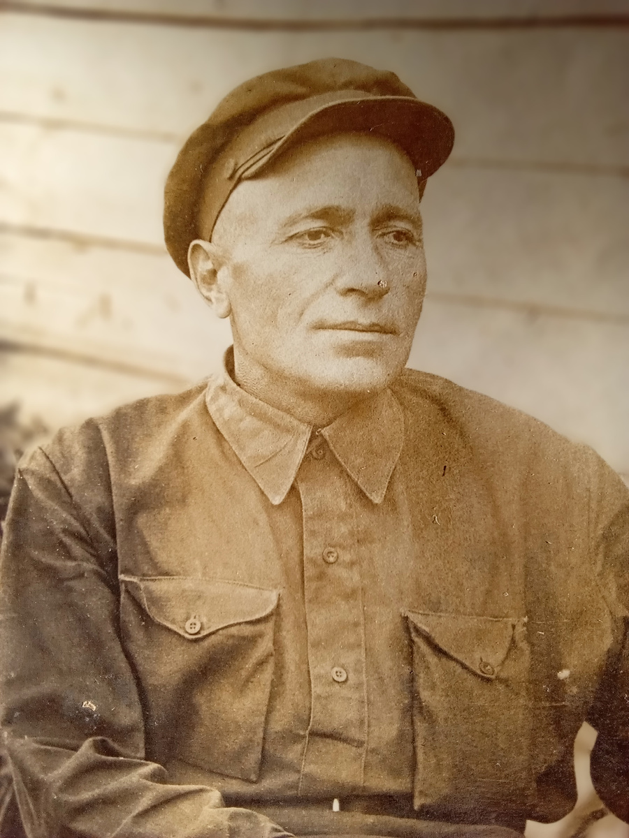 Иван Поликарпович Фокин, 1896-1943. Мобилизован осенью1942, погиб в феврале 1943, рядовой.