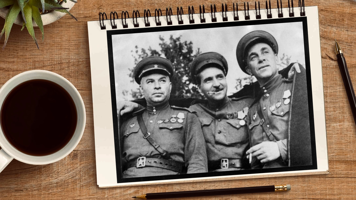 Симонов в центре