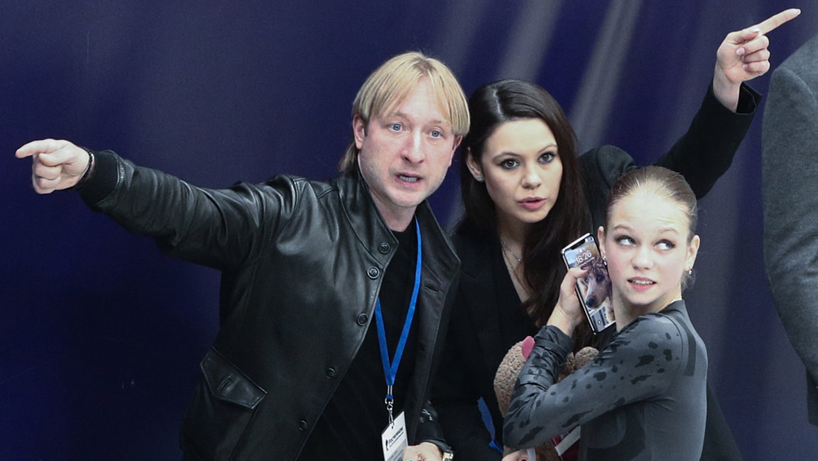    Евгений Плющенко, Елена Ильиных и Александра Трусова.Дарья Исаева