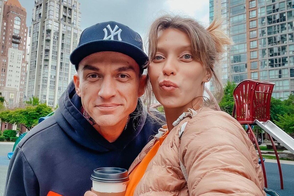    Влад Топалов и Регина Тодоренко Социальные сети