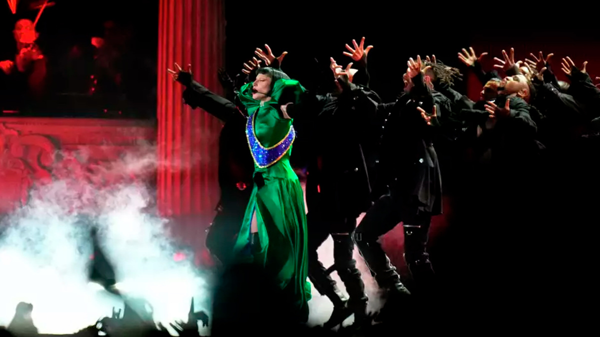 Леди Гага выступает во время бесплатного концерта на пляже Копакабана в Рио-де-Жанейро, суббота, 3 мая 2025 года. Источник: https://clck.ru/3Lu6LK