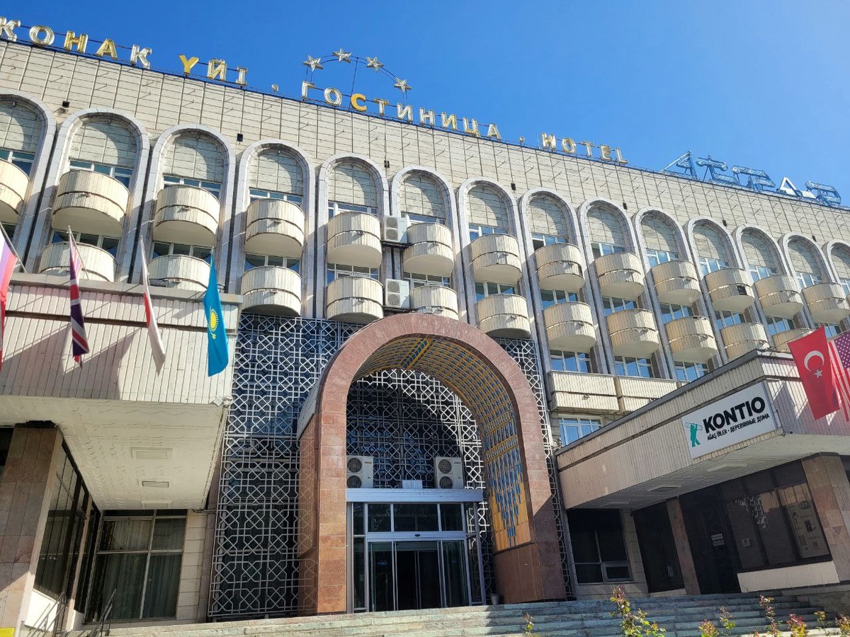 "Ортар" снаружи