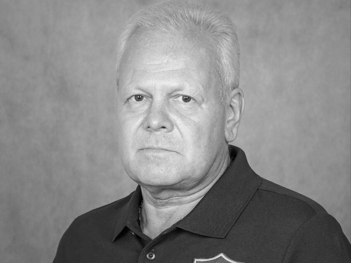    Тренер Валерий Цалпанов© ХК "СКА-Стрельна"