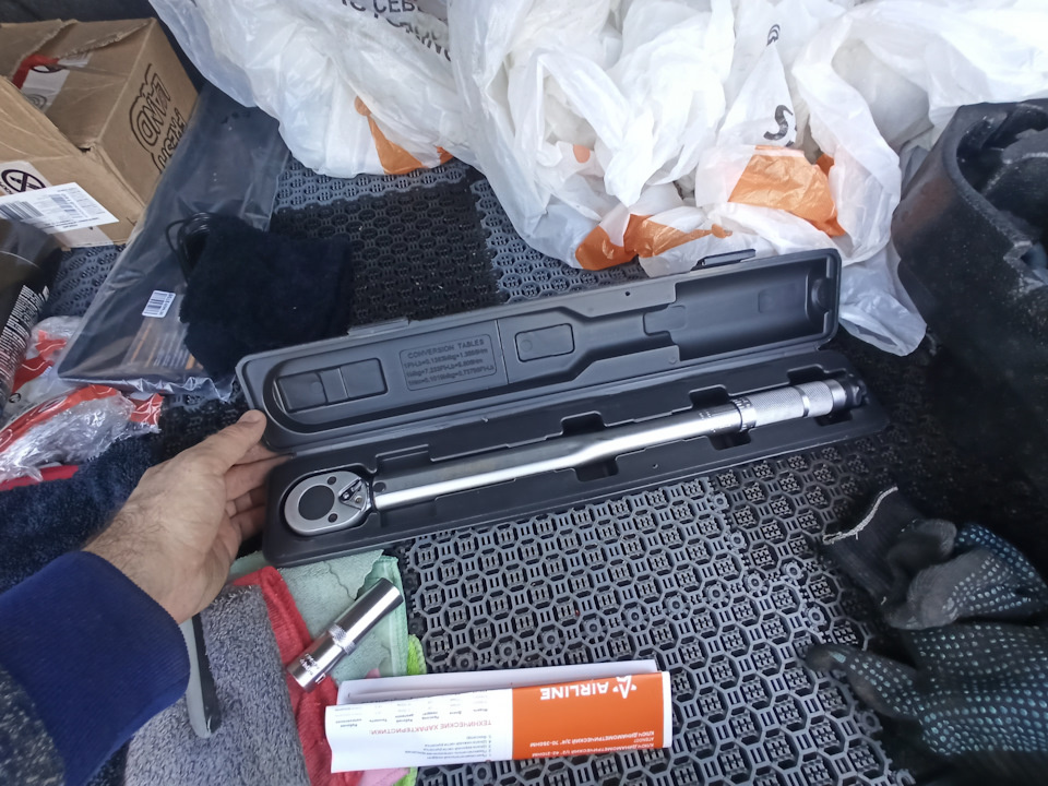 Упаковка обычная, в кейсе ключ сидит плотно