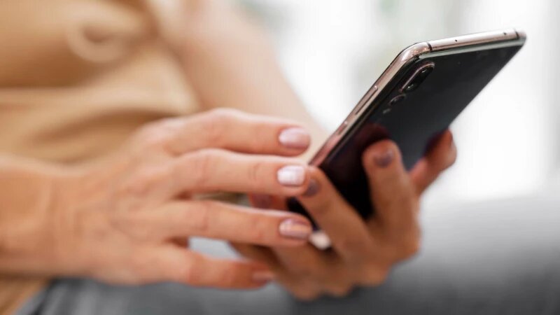     Мобильная связь с применением новых технологий дает новые возможности. Фото: ru.freepik.com, автор freepik.