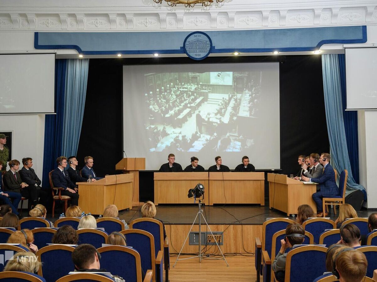    Показ спектакля-реконструкции "Нюрнбергский процесс: уроки истории для настоящего и будущего" в Московском государственном лингвистическом университете© Фото : пресс-служба МГЛУ/Дмитрий Моргунов