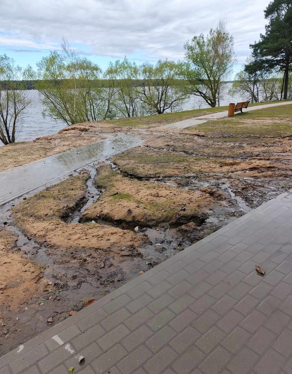 "НОВАЯ" НАБЕРЕЖНАЯ ПОСЛЕ ДОЖДЯ