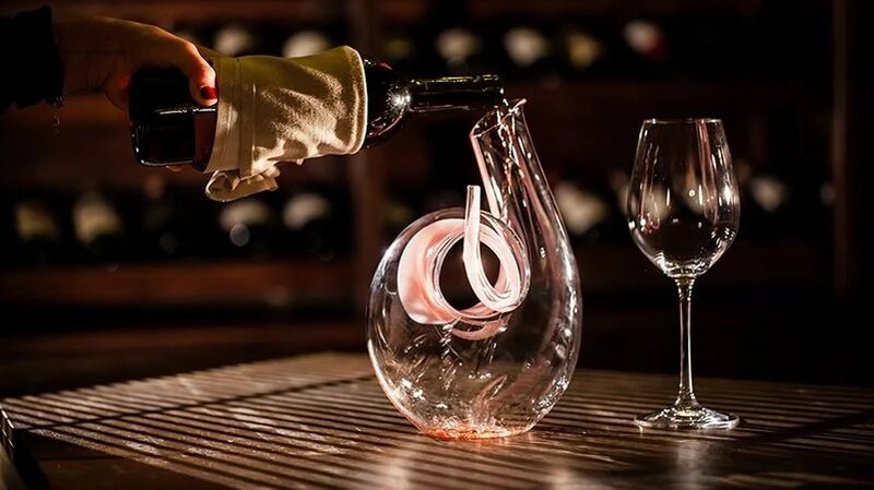 RIEDEL Curly Decanter