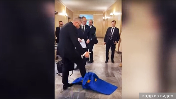     Фото: кадр из видео   
 Текст: Евгения Караваева