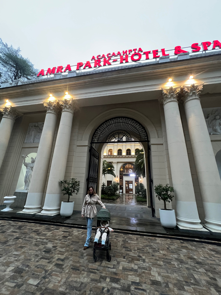 Теперь мы путешествуем не одни, а маленьким боссом :) и не удивительно, что стать стала реже писать 