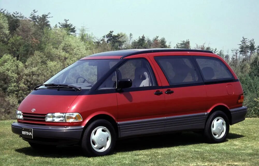 Toyota Estima, первое поколение