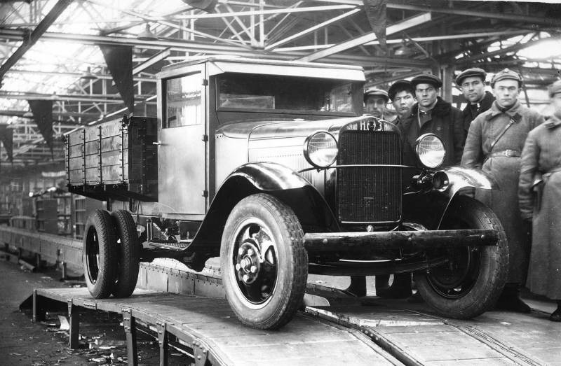 Первый грузовик НАЗ-АА сходит с конвейера
Архив НАЗ
