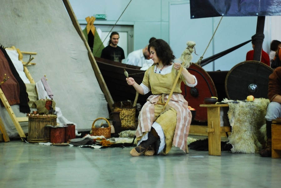 Использую тот самый мобильный способ прядения с палки