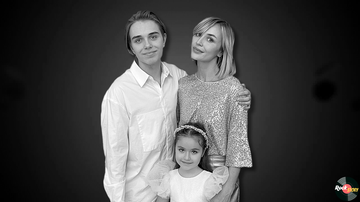 На фотографии: Полина Гагарина с детьми