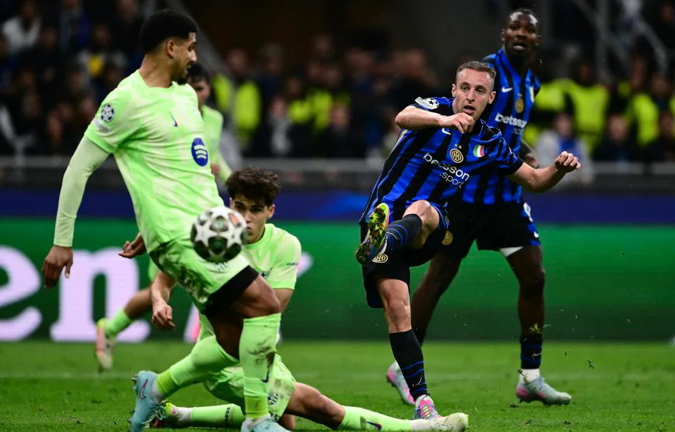 Точный удар Давиде Фраттези вывел "Интер" в финал Лиги чемпионов. Фото: УЕФА