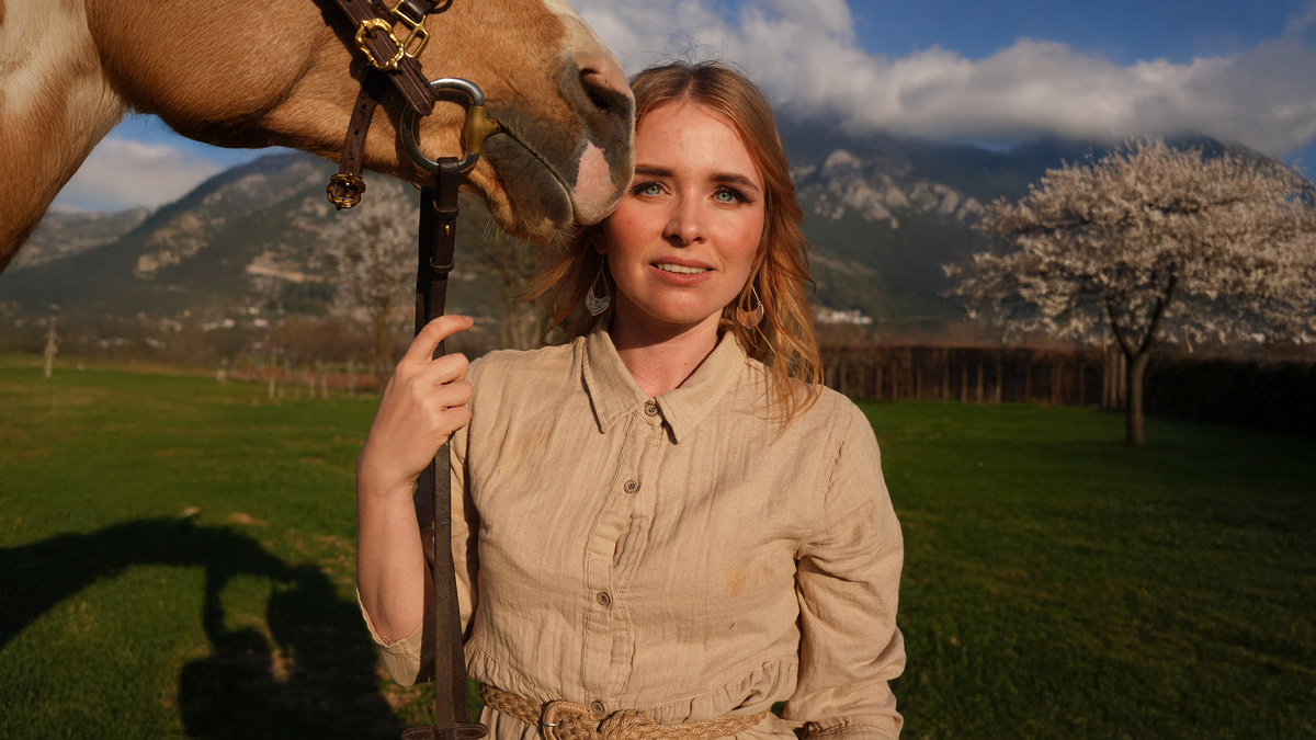 Я жила до 30 лет в городе, но после решила, что это совсем не мое и переехала в деревню и не просто деревню, а Турецкую 🇹🇷