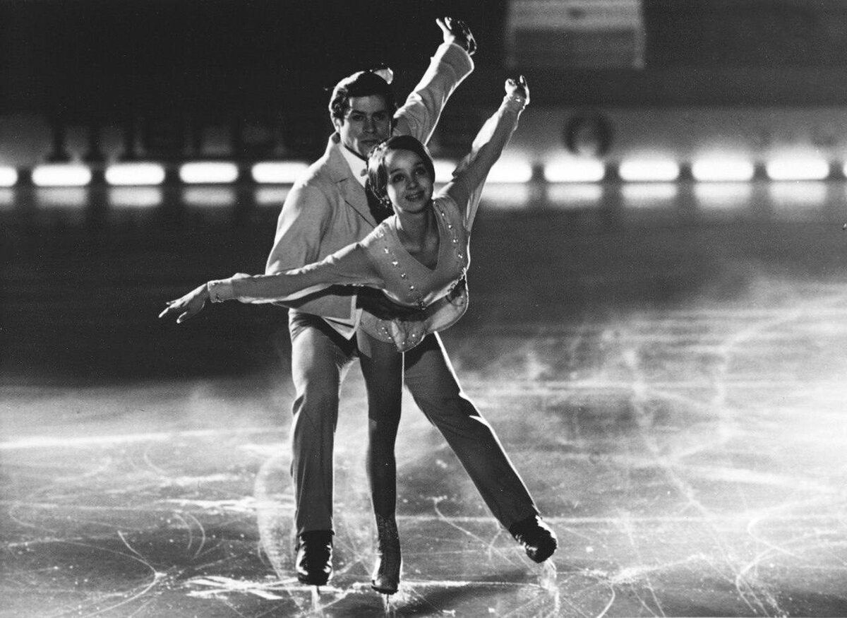     Наталья Седых и Александр Горелик. Кадр из фильма «Голубой лёд» (1969). Фото: kp.ru Фотография взята из открытых источников.