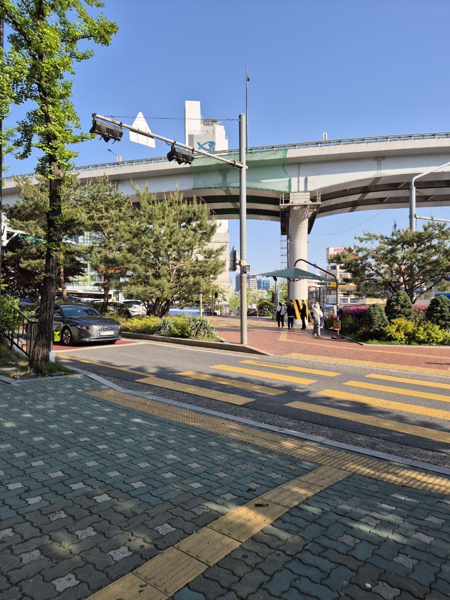 По пути к крепостной стене