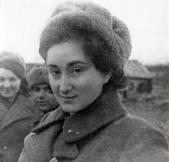 Елена Моисеевна РЖЕВСКАЯ (27 октября 1919 - 25 апреля 2017)