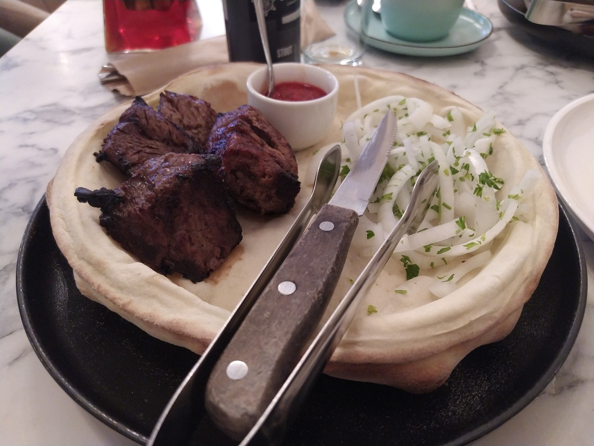 Шашлык в Армении вкуснее, чем в Грузии