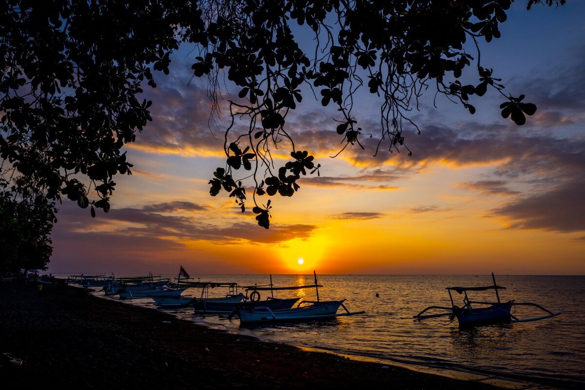 Удивительный закат на пляжах Бали: как почувствовать себя там, не выходя из дома