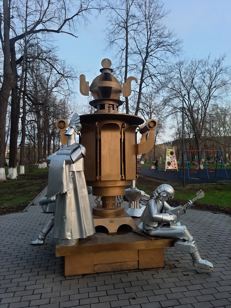 Фото на так себе телефон, но звонки с фотоаппарата-ещё хуже