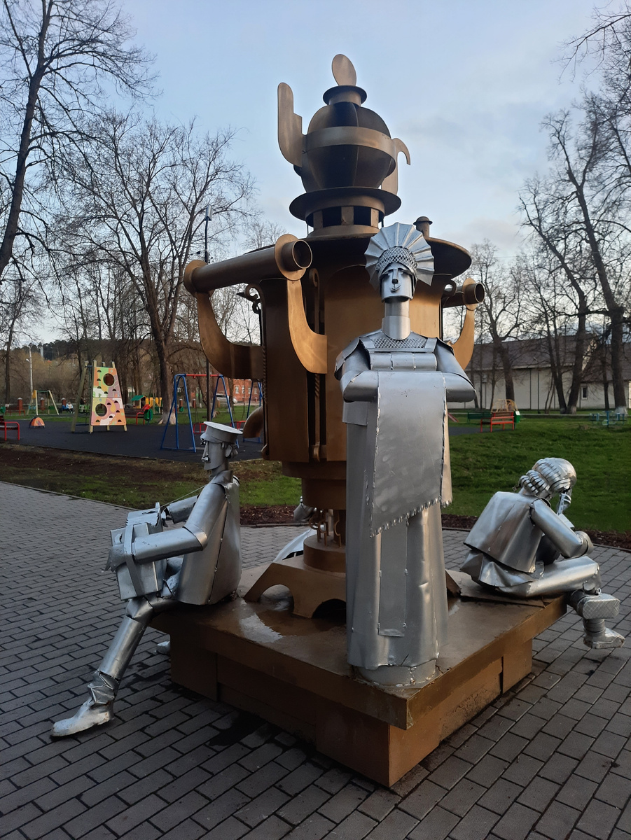 Фото на так себе телефон, но звонки с фотоаппарата-ещё хуже