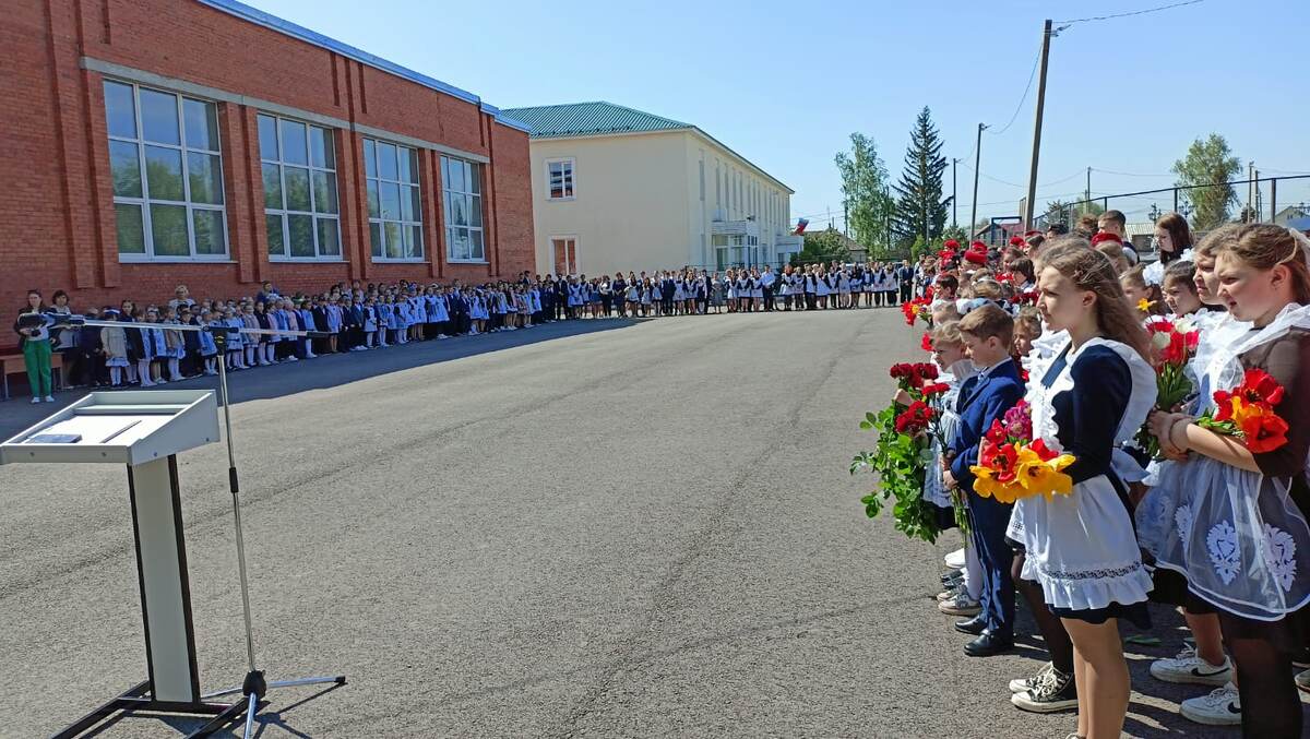 Торжественное утро 5 мая в Наровчате