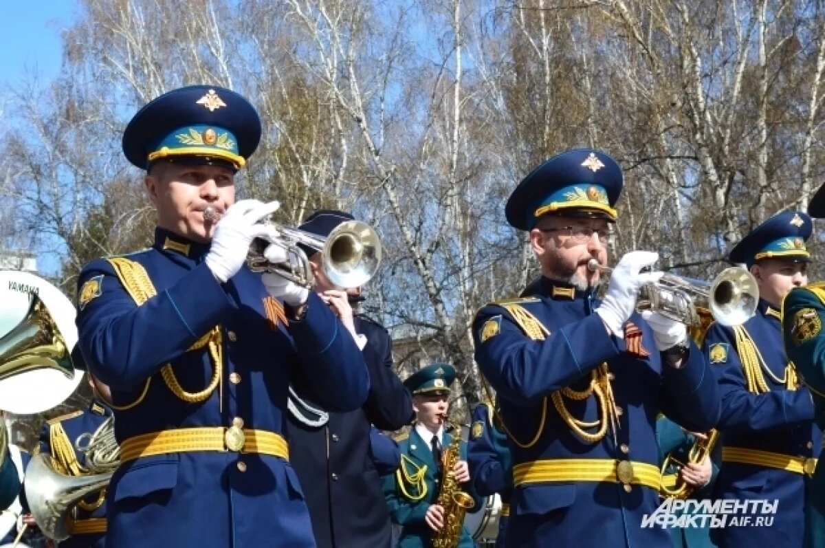    Сибиряки составили топ-10 наиболее проникновенных военных песен к 9 Мая