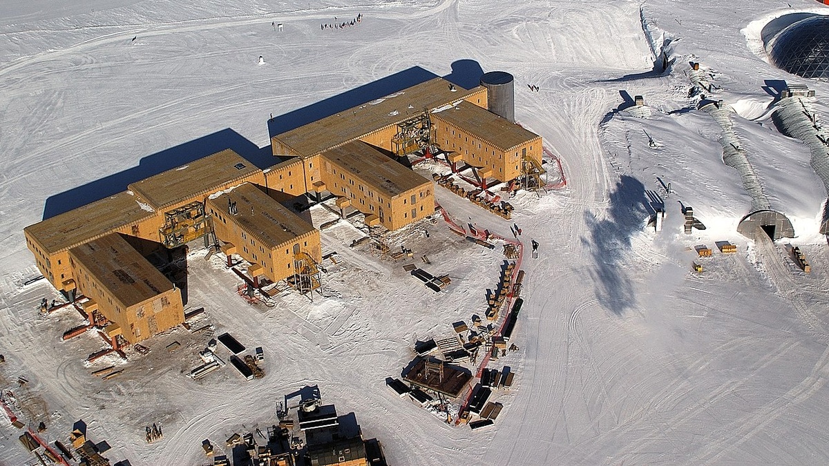 Станция Амундсен-Скотт (The Amundsen–Scott South Pole Station)