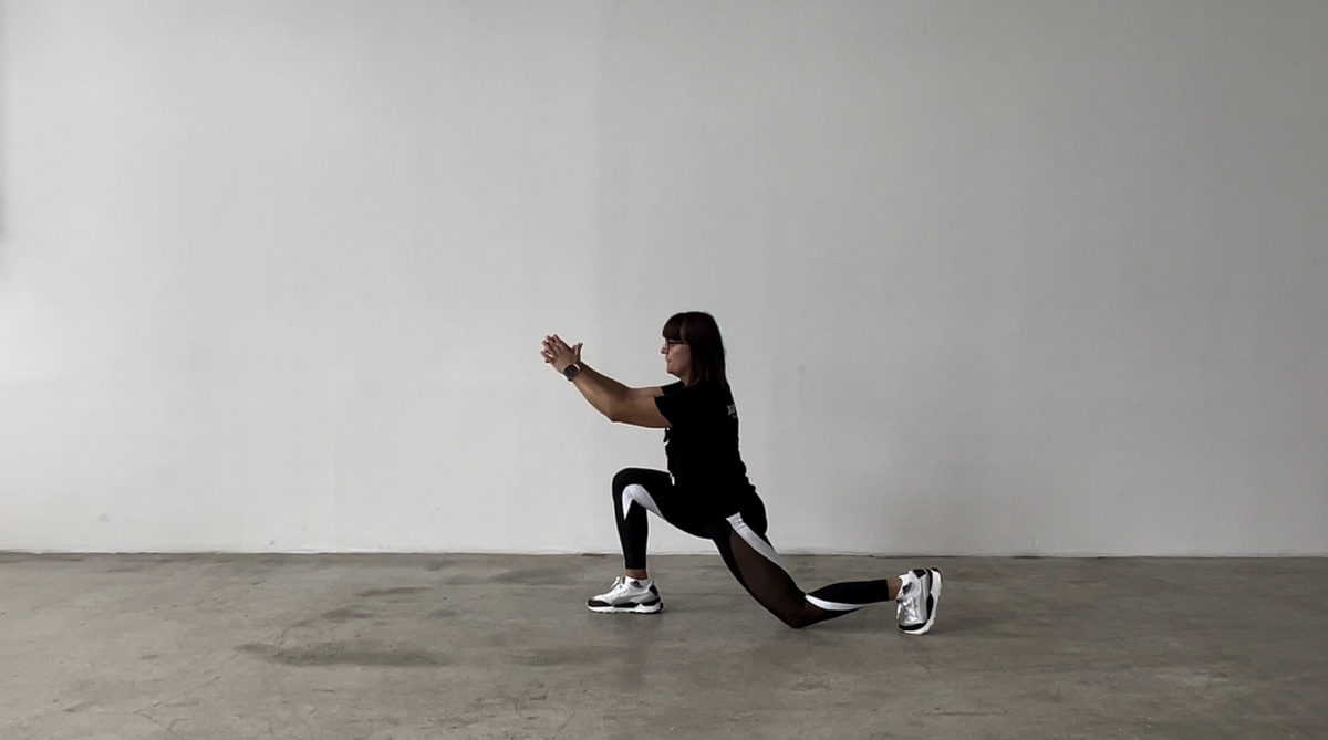 Выпады без гантелей