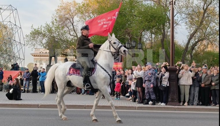Владимир Шевчик на репетиции парада Победы в 2025 году. Фото: URA.RU