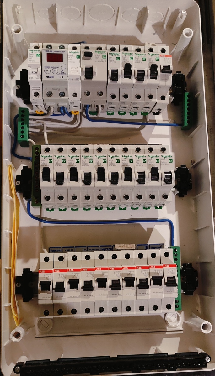 Уточнили модель использования и добавли в щит несколько автоматов