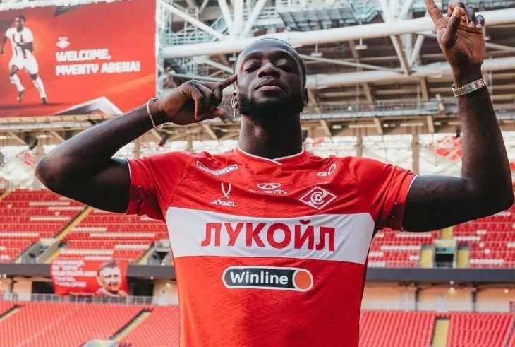    Объявлен фаворит на Абену, Хлусевича связали с топ-клубом, первый комментарий Лички Фото #1