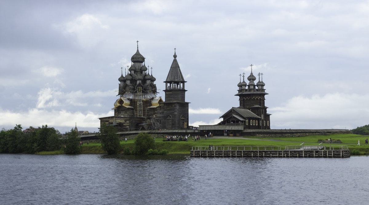Преображенская церковь в Кижах. 1714 год.