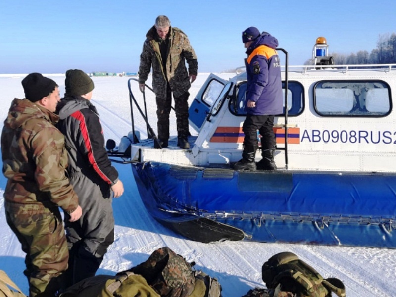 Спасатели работают