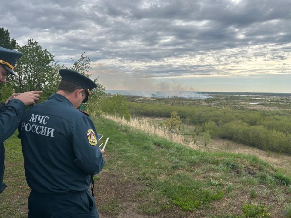    Пожар в районе Сибирской Долины. Источник: Barnaul.org