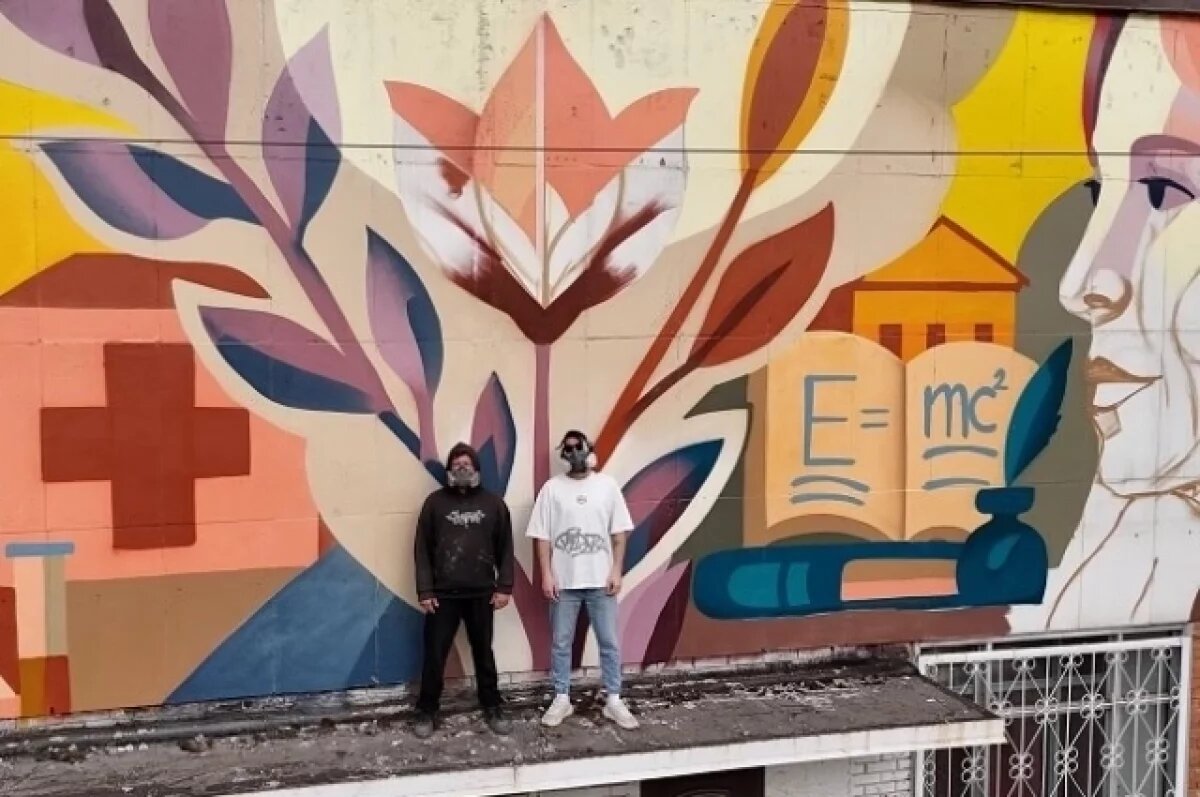    В Томске труженикам тыла ВОВ посвятили мурал