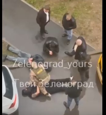 Момент задержания Азиза и его дружка. ВК канал "Твой Зеленоград".