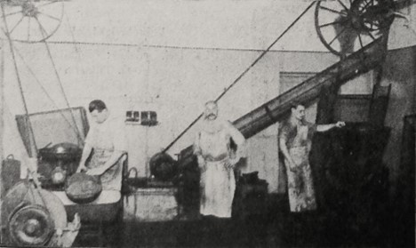 ФОТО ИЗ ИНТЕРНЕТА: Машина для перемалывания мяса. Начало XX века.