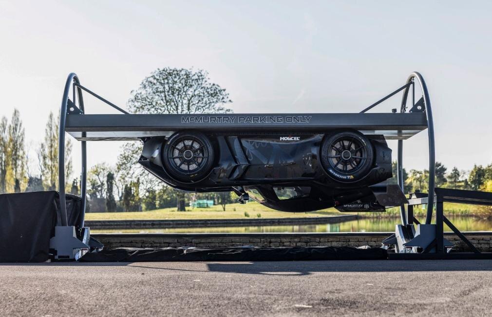 Электромобиль McMurtry Speierling — первый автомобиль, который ездит вверх ногами (колесами)