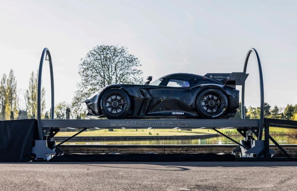 Электромобиль McMurtry Speierling — первый автомобиль, который ездит вверх ногами (колесами)