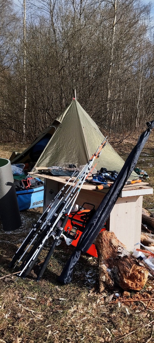 Собираем удилища.