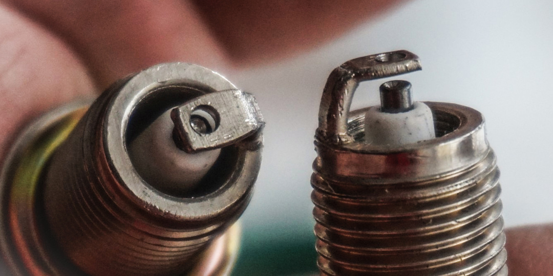 Зачем сверлят электроды свечей зажигания и как это влияет на мощность и расход топлива