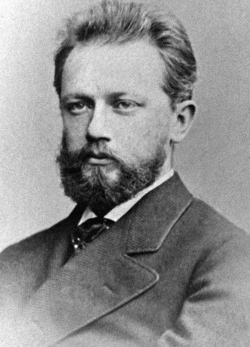    Пётр Чайковский окончил училище в 1859 году и поступил на службу в Министерство юстиции. Параллельно он продолжал заниматься музыкой под руководством композитора Антона Рубинштейна, посещал классы Русского музыкального общества, преобразованные в 1862 году в Петербургскую консерваторию / РИА Новости