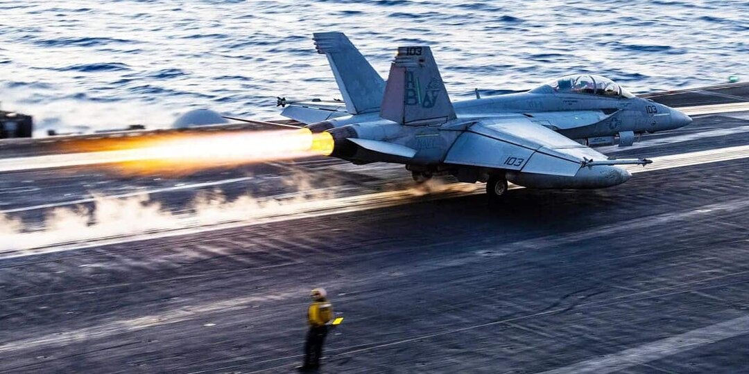 США потеряли в Красном море очередной истребитель F/A-18 Super Hornet