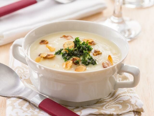 Фото: Pin on Culinary ideas White gazpacho recipe, Delicious sou... Pin.pinterest.com